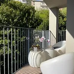 Brixhome Apartament *