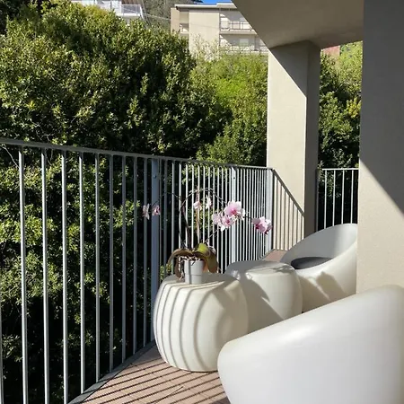 Brixhome Apartment *